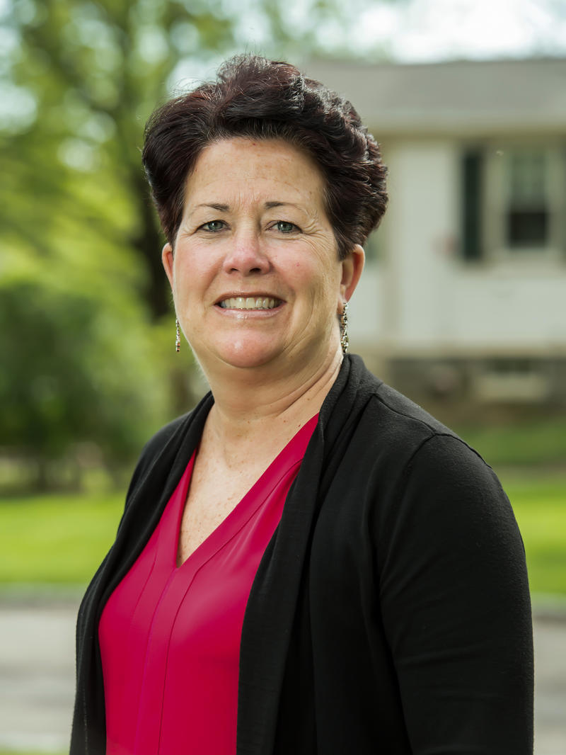 Katie Shields ’87, ’93 (MS)